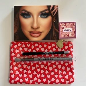 5pcs set eyeshadow , blush, gel eyeliner, brush and make up bag